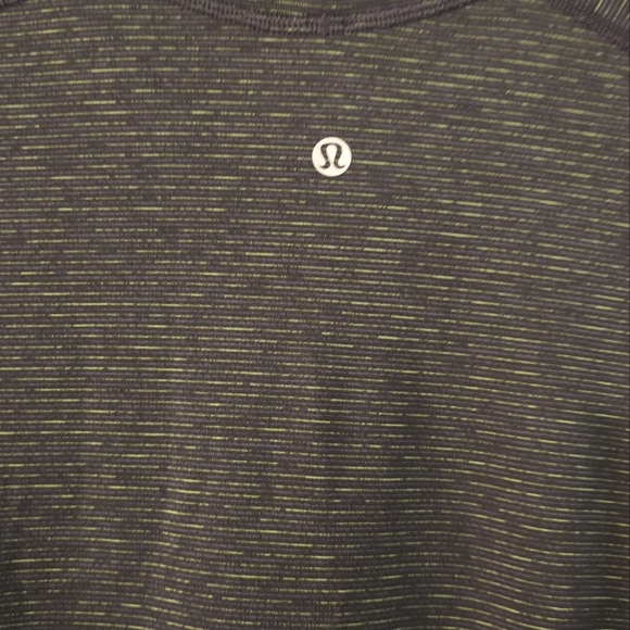 lululemon athletica Other - Mens lululemon athletica Black Crewneck Shirt